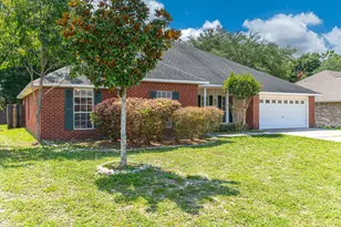 2253 Lewis St, Crestview, FL 32536 - Photo 2