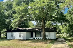 3025 Stillwell Blvd, Crestview, FL 32539 - Photo 1