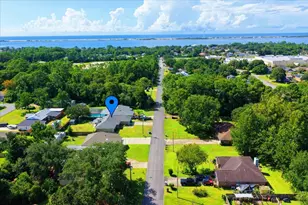 388 Rosewood St, Mary Esther, FL 32569 - Photo 2