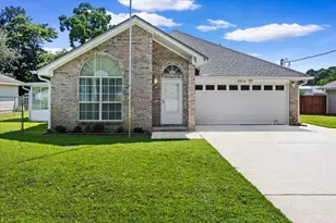 388 Rosewood St, Mary Esther, FL 32569 - Photo 1