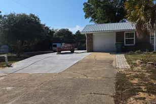75 7th St, Shalimar, FL 32579 - Photo 2