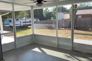 75 7th St, Shalimar, FL 32579 - Photo 20