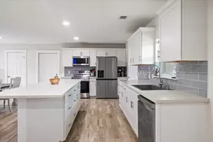 1010 Boulevard De La Parisienne, Mary Esther, FL 32569 - Photo 12