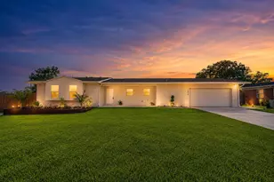 1010 Boulevard De La Parisienne, Mary Esther, FL 32569 - Photo 2