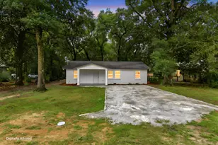 101 W Live Oak Ave, Defuniak Springs, FL 32435 - Photo 1