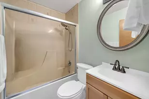 200 Woodland Park Cir, Mary Esther, FL 32569 - Photo 20
