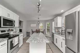 4562 Parkwood Ct, Niceville, FL 32578 - Photo 16