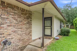 512 NW Parkview Rd, Fort Walton Beach, FL 32547 - Photo 24