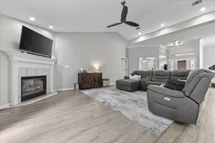 740 Riva Ridge Dr, Crestview, FL 32539 - Photo 8