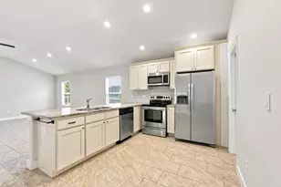 2107 Nina St, Navarre, FL 32566 - Photo 2