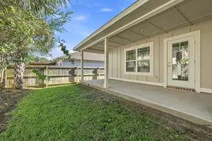 2107 Nina St, Navarre, FL 32566 - Photo 4