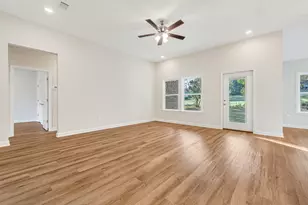 105 Fairway Dr, Crestview, FL 32536 - Photo 8