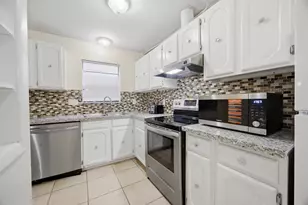 41 12th St, Shalimar, FL 32579 - Photo 2
