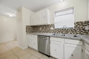 41 12th St, Shalimar, FL 32579 - Photo 12