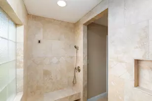 916 E Choctawhatchee Dr, Niceville, FL 32578 - Photo 20