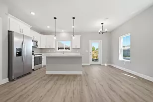 933 Kenzie Ln, Fort Walton Beach, FL 32547 - Photo 10