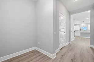 933 Kenzie Ln, Fort Walton Beach, FL 32547 - Photo 4