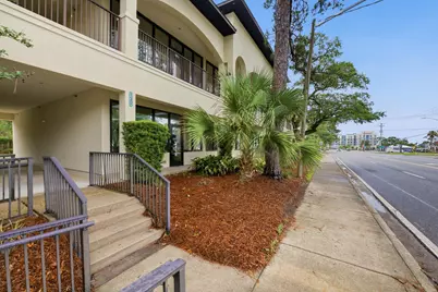 139 Beal Parkway #204, Fort Walton Beach, FL 32548 - Photo 4