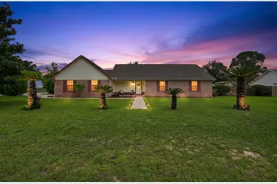 907 Pinellas Drive, Crestview, FL 32536 - Photo 2