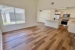 215 Parkwood Cir, Niceville, FL 32578 - Photo 6