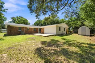 225 NW Bayou Woods Dr, Fort Walton Beach, FL 32548 - Photo 20