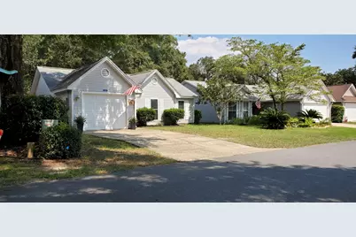 109 Meadowbrook Court, Niceville, FL 32578 - Photo 2