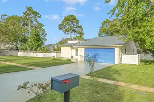 1111 Quail Cir, Destin, FL 32541 - Photo 2