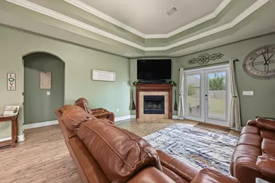 652 Teal Street, Crestview, FL 32539 - Photo 8