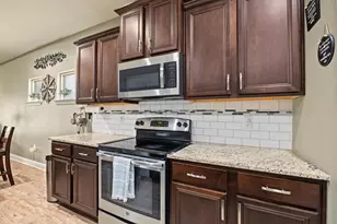 652 Teal St, Crestview, FL 32539 - Photo 18