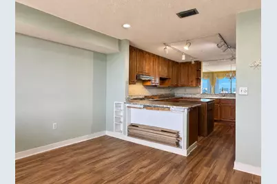 200 SW Miracle Strip Parkway #302, Fort Walton Beach, FL 32548 - Photo 8