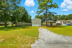 136 Wren Dr, Defuniak Springs, FL 32433 - Photo 4