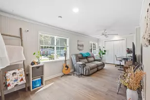 234 Deer St, Niceville, FL 32578 - Photo 16
