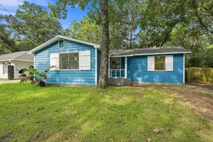 1215 S Cedar Ave, Niceville, FL 32578 - Photo 1