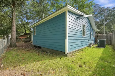 1215 S Cedar Avenue, Niceville, FL 32578 - Photo 36