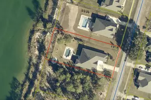 513 W Club House Dr, Freeport, FL 32439 - Photo 2