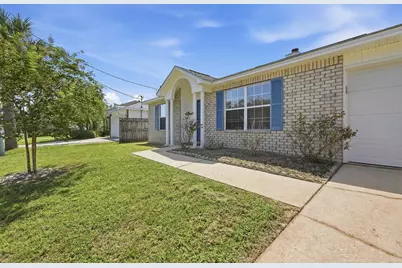 83 Stowe Road, Mary Esther, FL 32569 - Photo 2