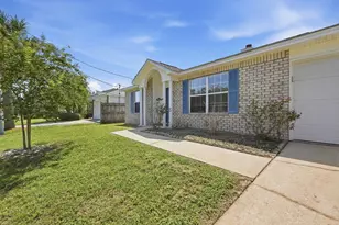 83 Stowe Rd, Mary Esther, FL 32569 - Photo 2