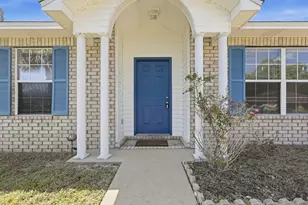83 Stowe Rd, Mary Esther, FL 32569 - Photo 1