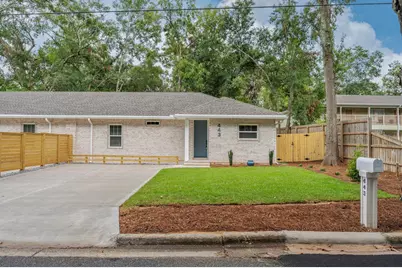 443 E Cobb Avenue, Crestview, FL 32539 - Photo 2
