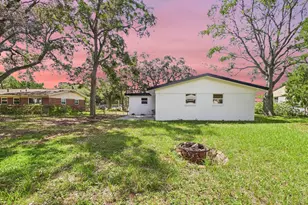 343 NW Hollywood Blvd, Fort Walton Beach, FL 32548 - Photo 2