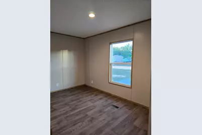 215 E Juniper Avenue, Defuniak Springs, FL 32433 - Photo 42