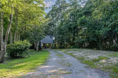7109 Wells Avenue, Navarre, FL 32566 - Photo 16