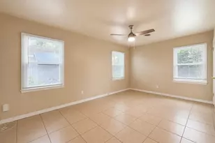 203 NW Loizos Dr, Fort Walton Beach, FL 32548 - Photo 8