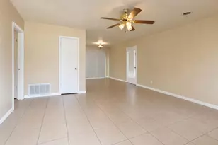 203 NW Loizos Dr, Fort Walton Beach, FL 32548 - Photo 4