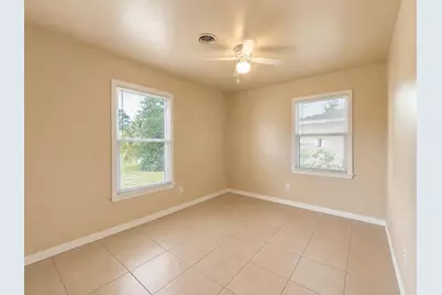 203 NW Loizos Drive, Fort Walton Beach, FL 32548 - Photo 10