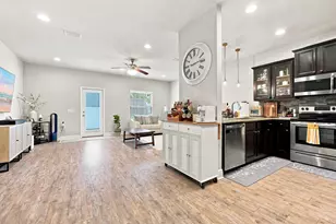 8825 Brown Pelican Cir, Navarre, FL 32566 - Photo 2