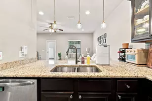 8825 Brown Pelican Cir, Navarre, FL 32566 - Photo 18
