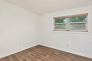 948 Lakeview Dr, Defuniak Springs, FL 32433 - Photo 14