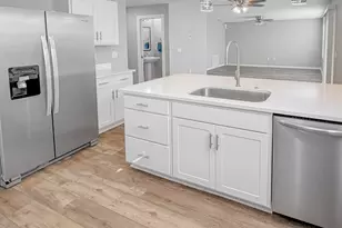 4882 Kensington Ln, Crestview, FL 32539 - Photo 8