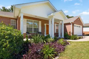 601 W Lynn Brook, Crestview, FL 32539 - Photo 2